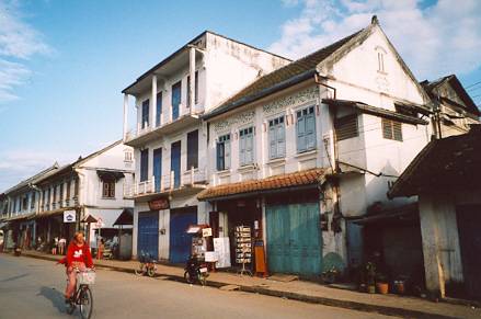 You'll find many restaurants, cafes, bakeries, and Internet facilities along this street.