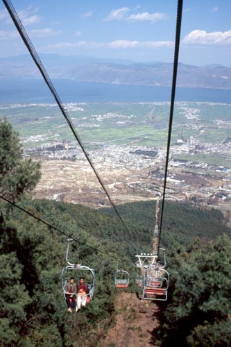 The villages surrounding Erhai Lake are fun to explore.