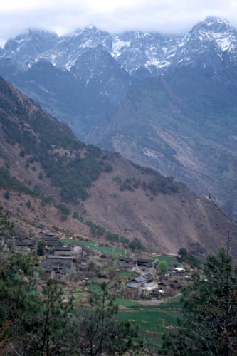 Trekkers can stay in guesthouses at villages along the way.